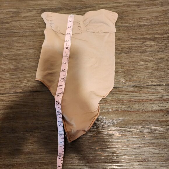 Skims Seamless Sculpt STRAPLESS THONG BODYSUIT NWOT Tan XL - Picture 2 of 5